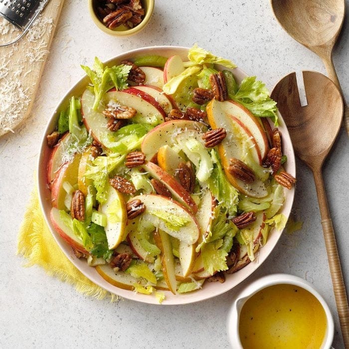 Delicious Salad Recipe: Pear, Apple, and Celery Salad!